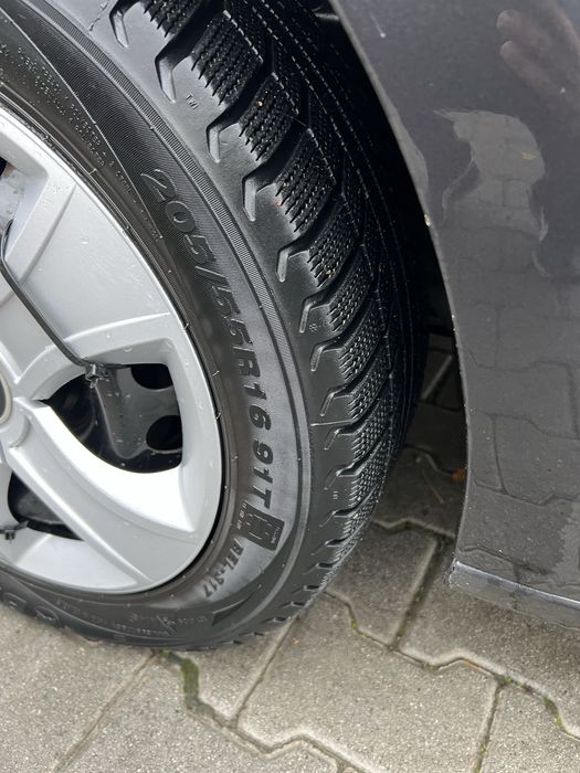 Рено меган 2010 року