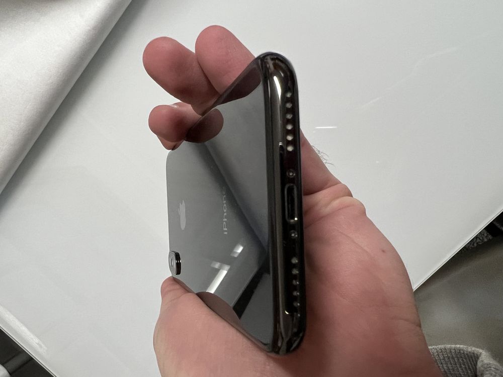 iPhone X Cinza Sideral de 256gb, desbloqueado e como novo.