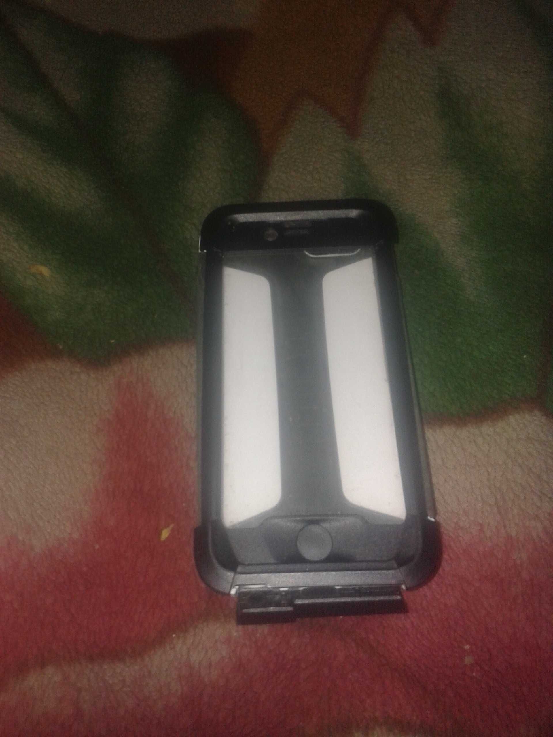 iPhone 6+
iPhone 6S+
Цвет: (Белый) (Темно-Серый)
Размеры 16.9x9x1.7 см