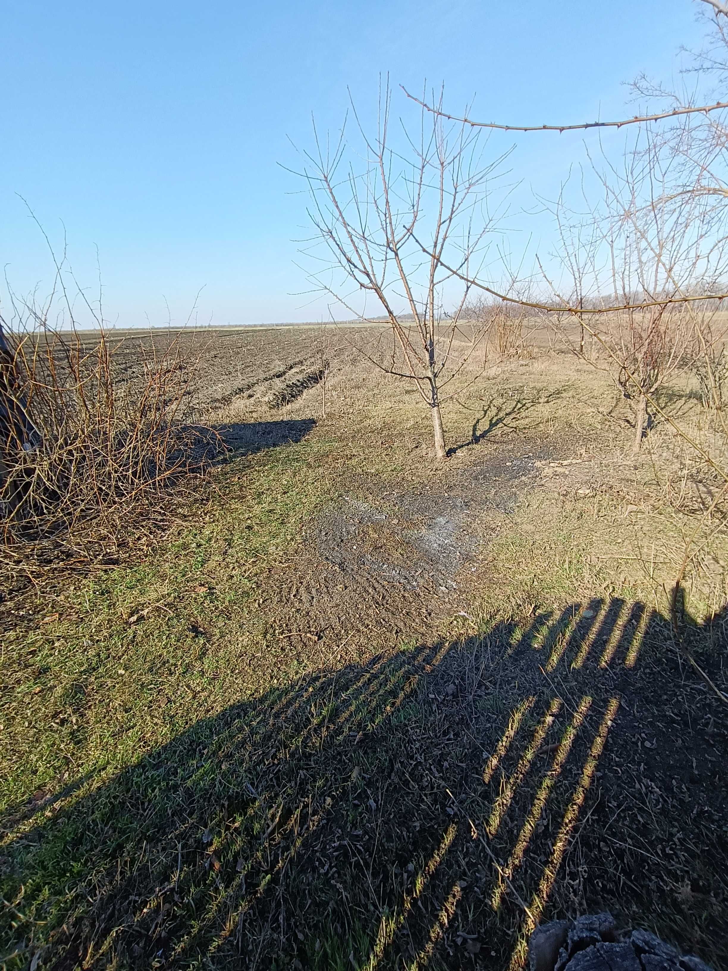 Будинок в центрі с. Лукашівка.
