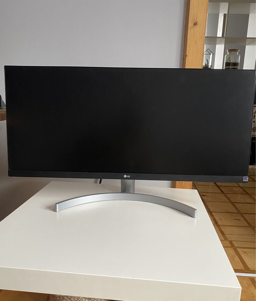 Monitor LG - uszkodzony