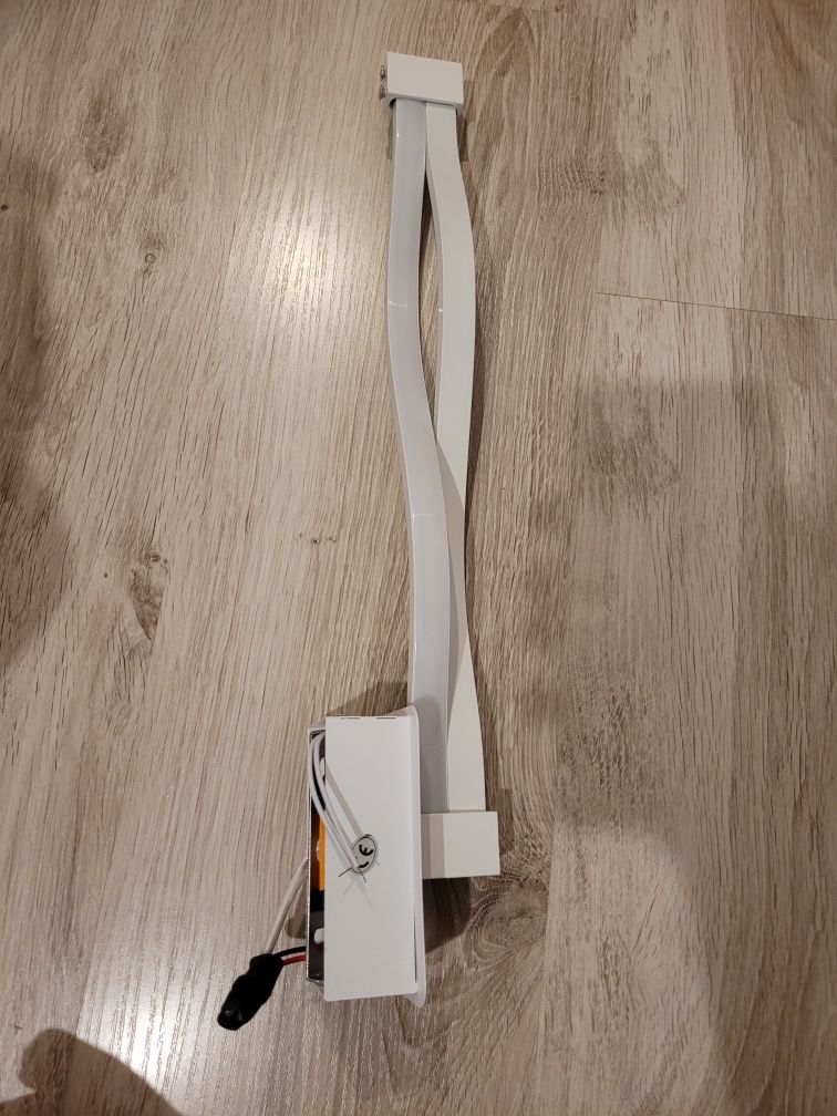 Lampa Led dluga około 40 cm