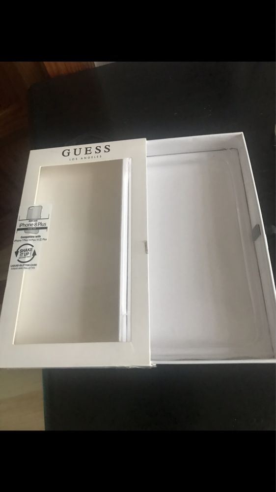 Opakowanie do etui IPhone 8 plus.
