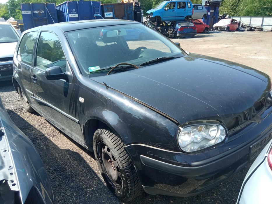 VW Golf IV 1.6 AUS *na części*