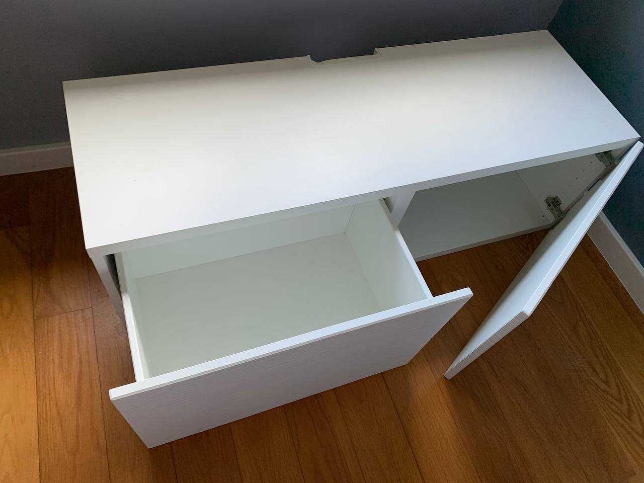 IKEA - Estante para TV branco 120x42x38 cm