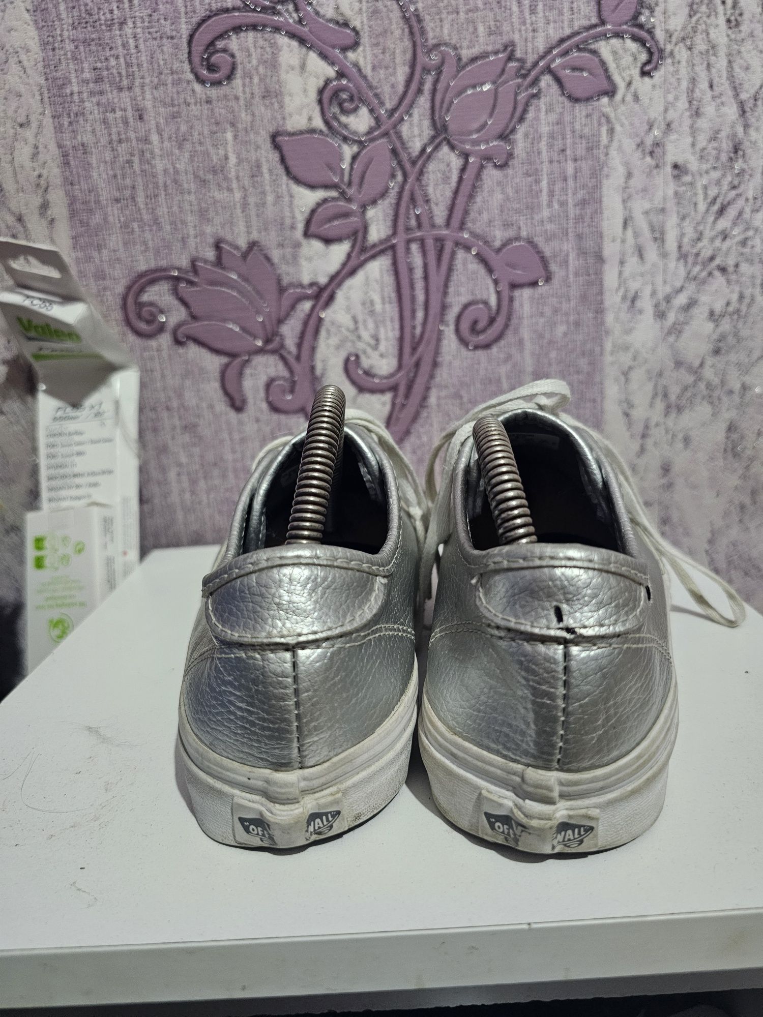 Buty damskie trampki srebrne vans rozmiar 38.5