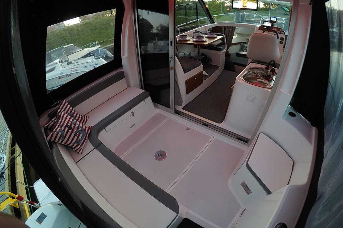 Jacht motorowy Houseboat Janmor 700 - nowy + port, czarter, inwestycja