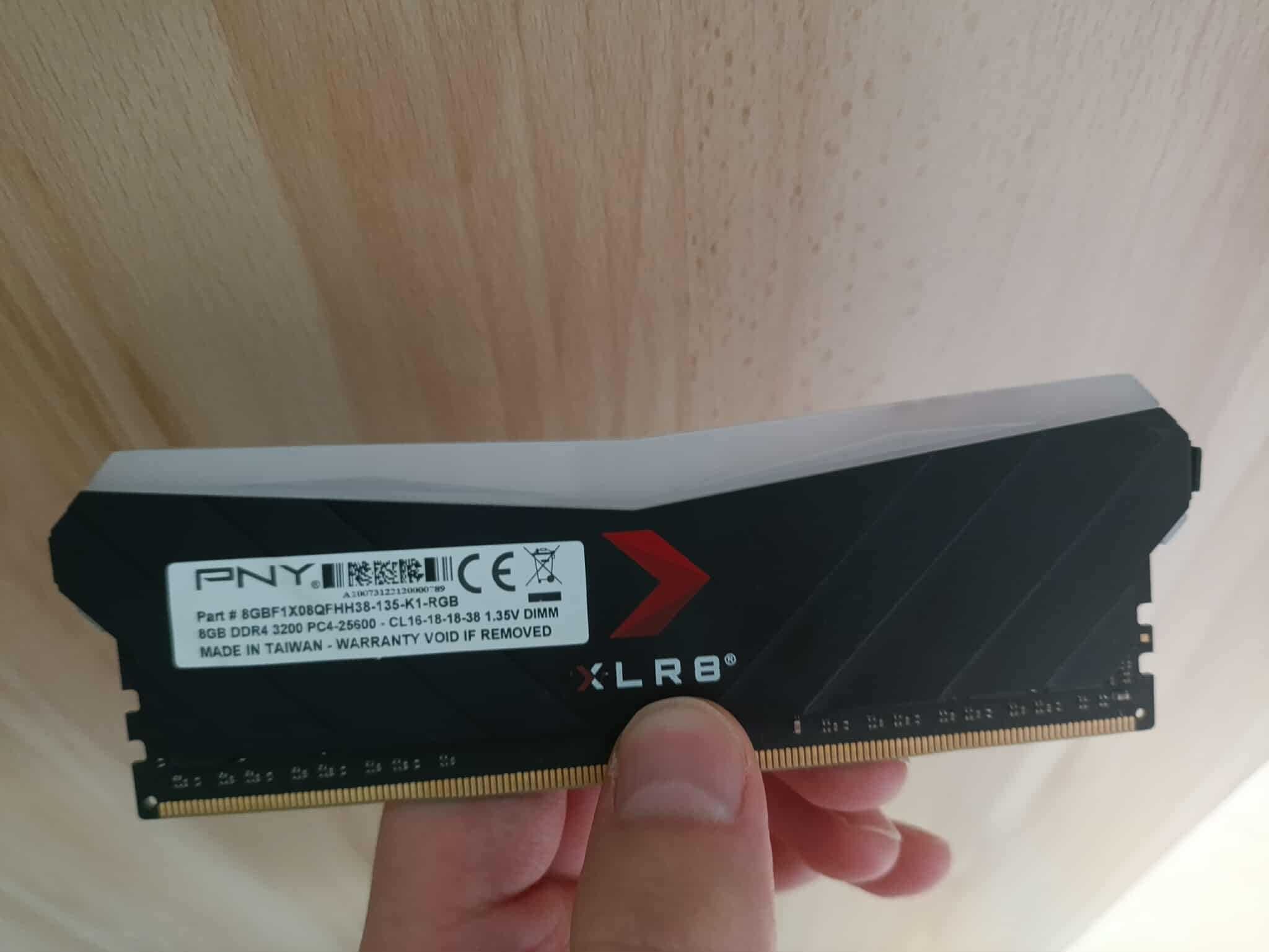 16 GB Ram 3200 mhz cl 16 ARGB DDR4