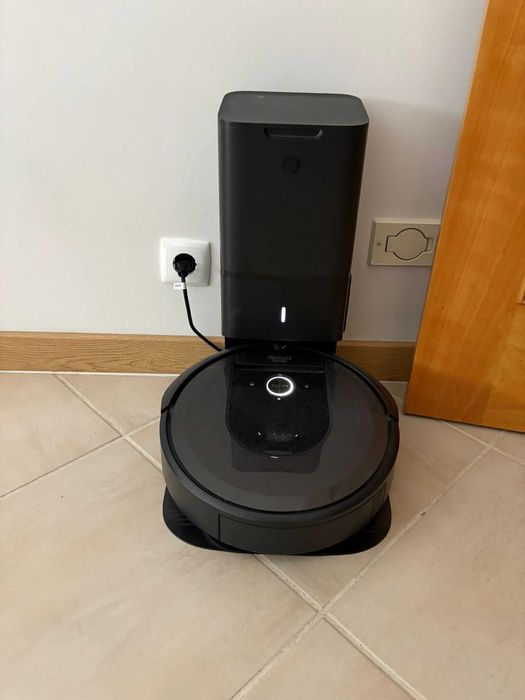 Robô iRobot Roomba i8+