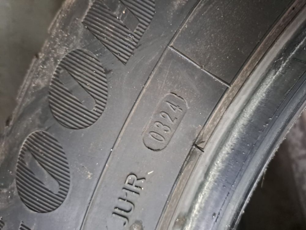 Продам комплект гуми Goodyear 275/55/R20