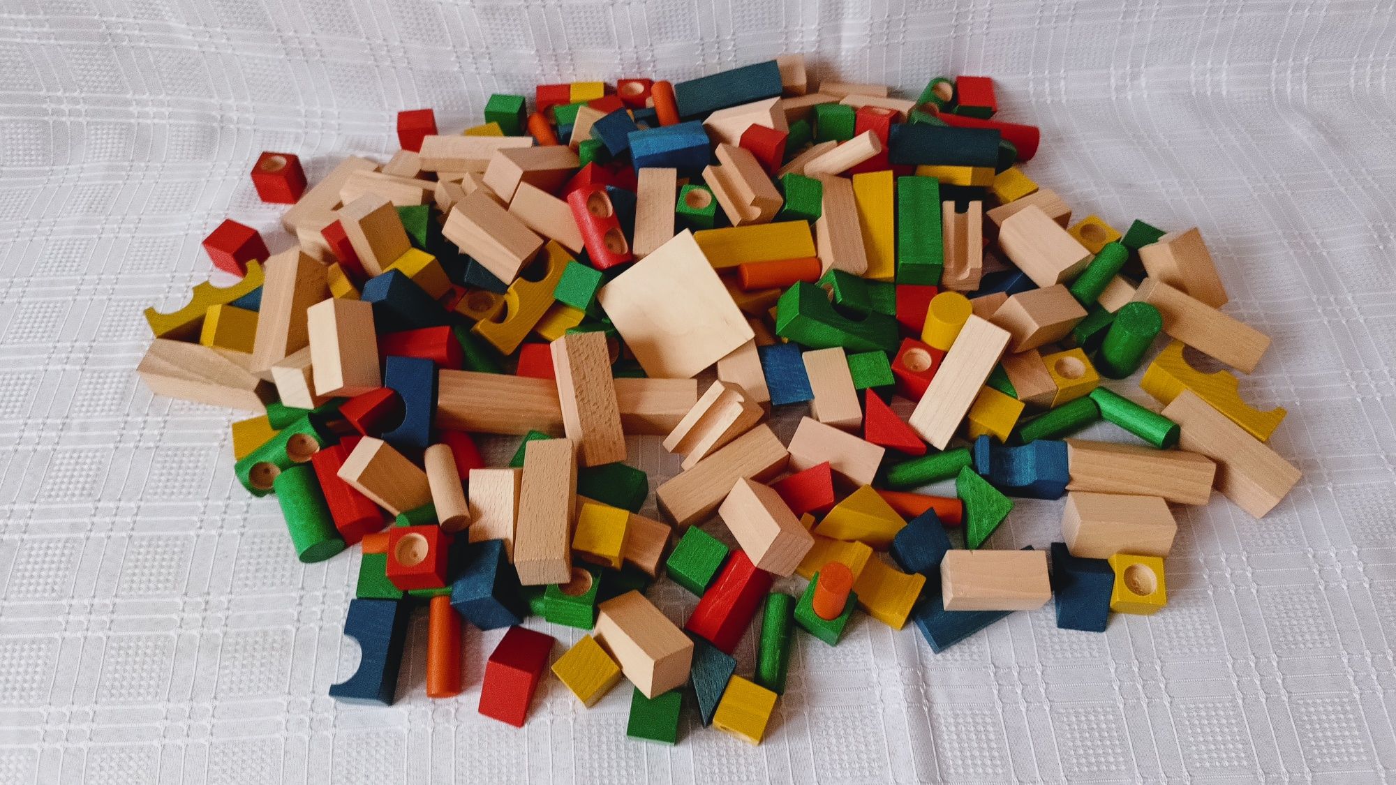 Klocki drewniane DABO, 250 sztuk, wiek 2+