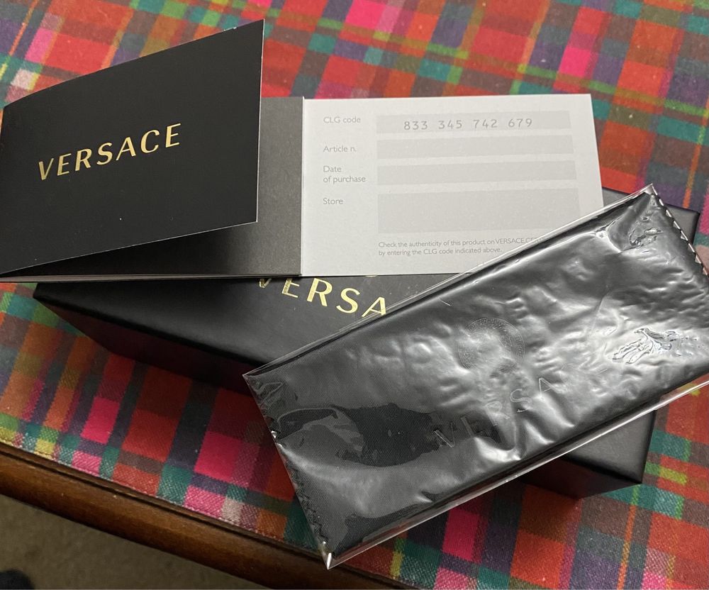 Оригінальна серветка для окулярів Versace нова