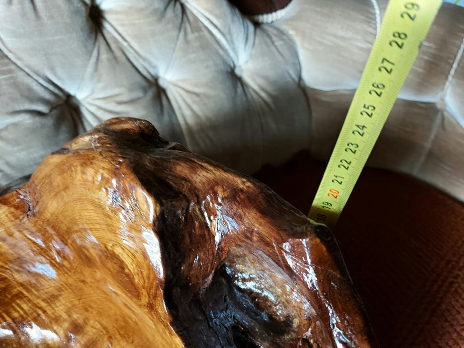 Umywalka (nablatowa)z drzewa tekowego.