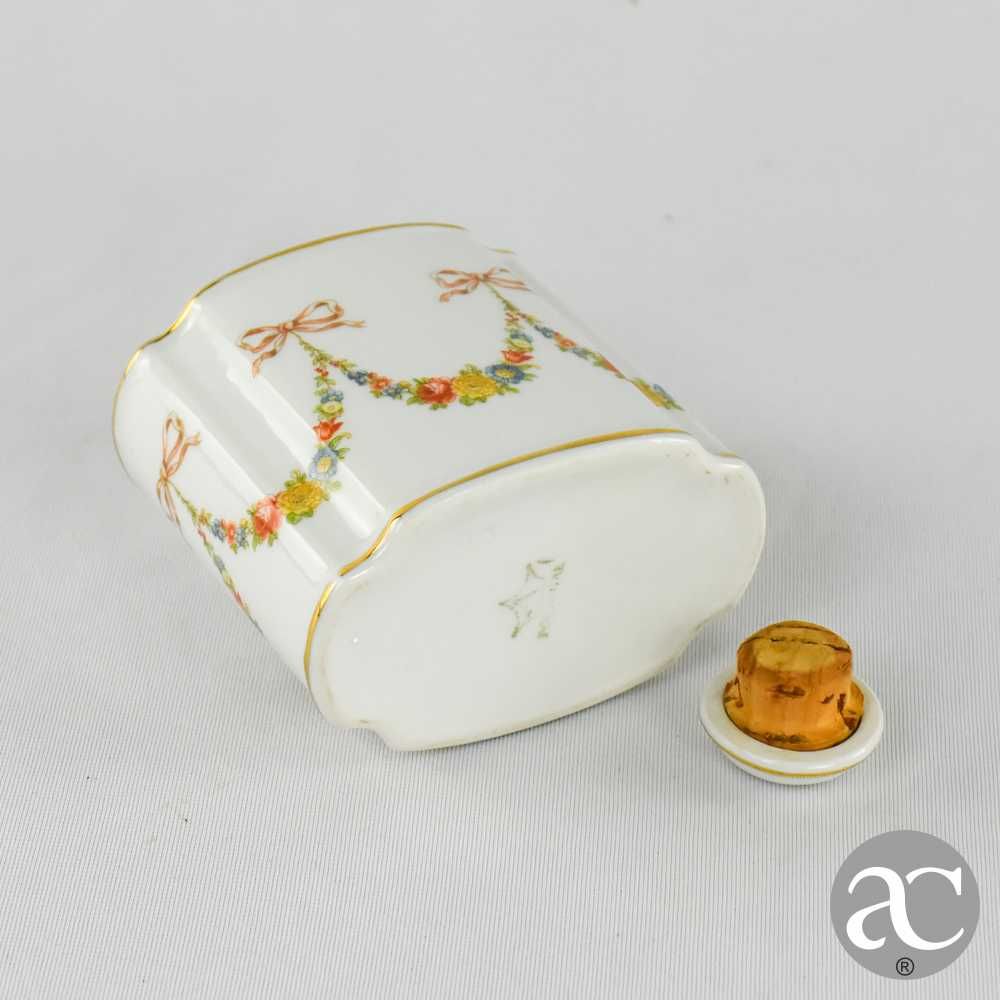 Frasco de perfume, porcelana Artibus, decorado com flores