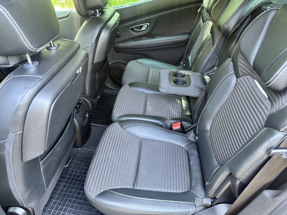 Renault Scenic IV Bose 1.3 TCE 140 km serwis full opcja masaże automat