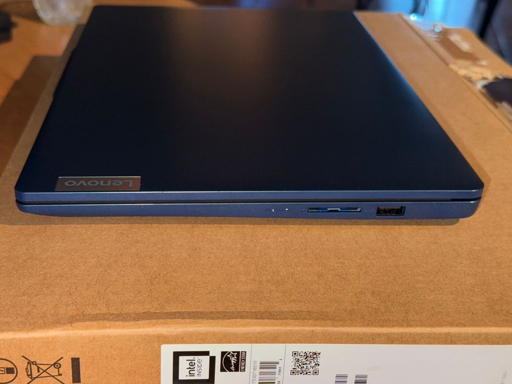 Laptop Lenovo IdeaPad Slim 3