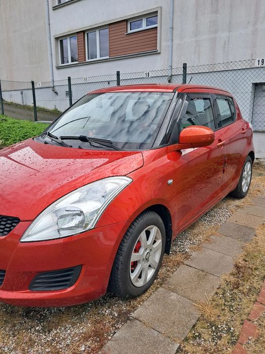 Suzuki Swift Stan bardzo dobry + opony zimowe