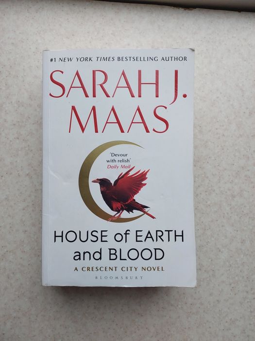 Sara J Maas House of Earth and blood Місто півмісяця Сара Дж Маас