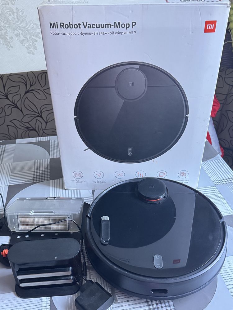 Робот - пилесос з влажним прибиранням  MI robot Vacuum-Mop P