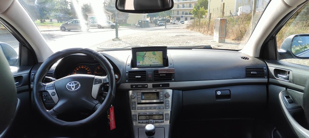 Toyota Avensis 2.2 D-CAT SOL