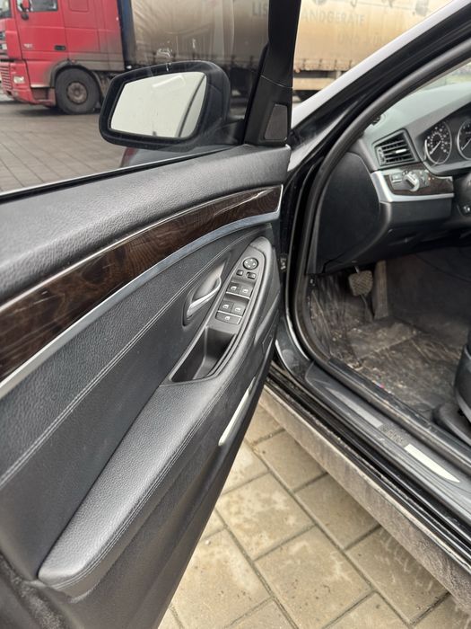 Власний автомобіль, в чудовому стані