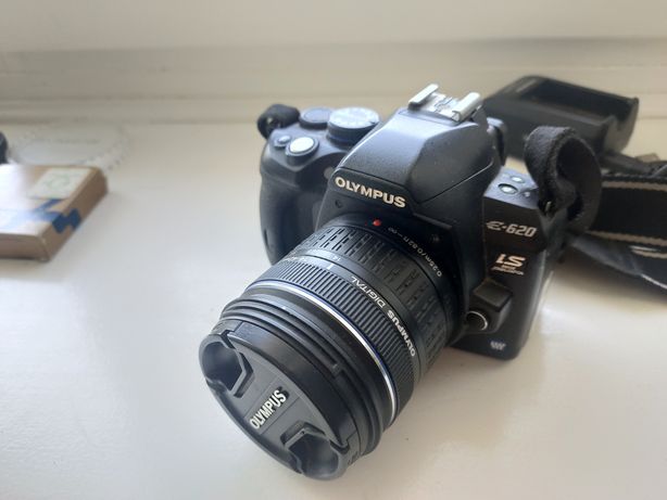 Продам зеркальный фотоаппарат olympus E-620 +1 объектив, фильтры,сумка