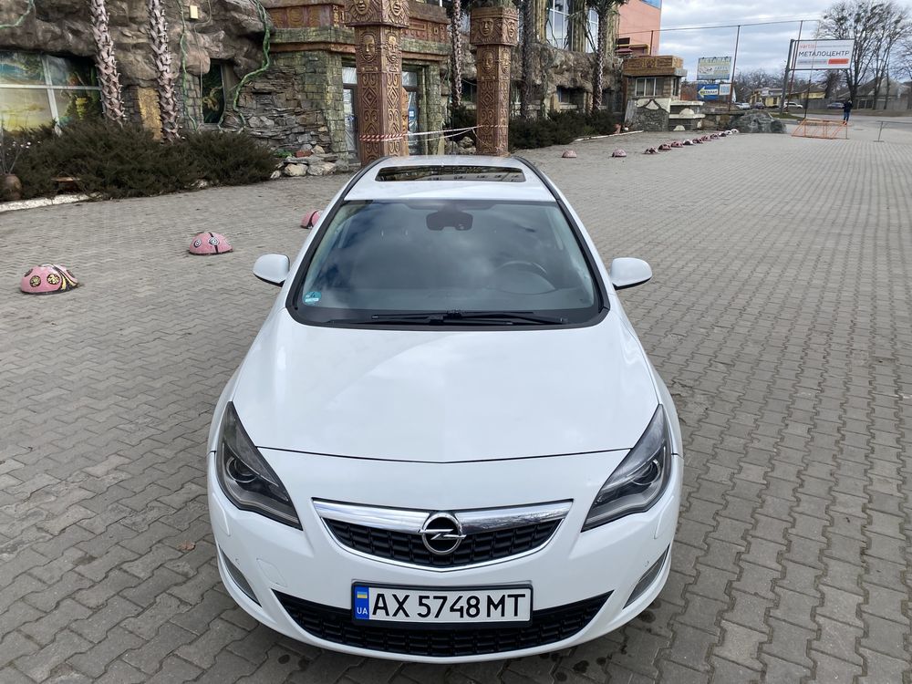 Opel Astra J Sport 1.7 Turbo Diesel