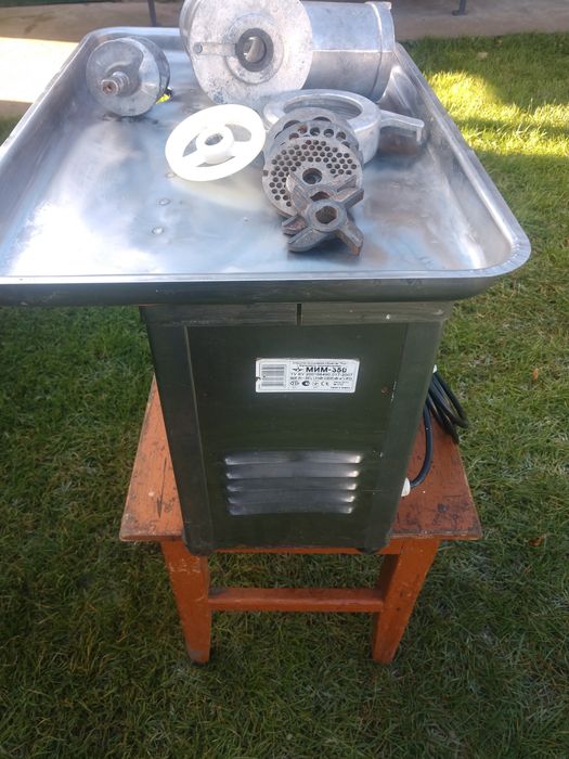 Продам м'ясорубку ММИ-350