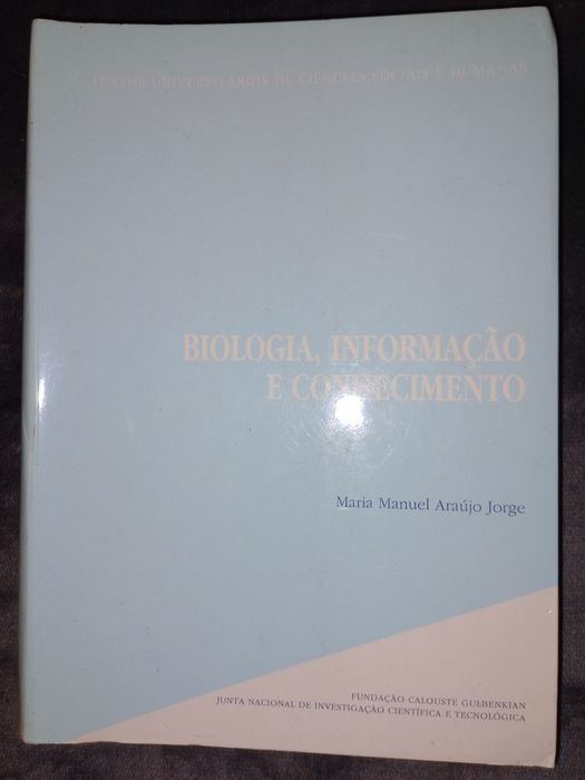 Livro universitário de ciências sociais e humanas