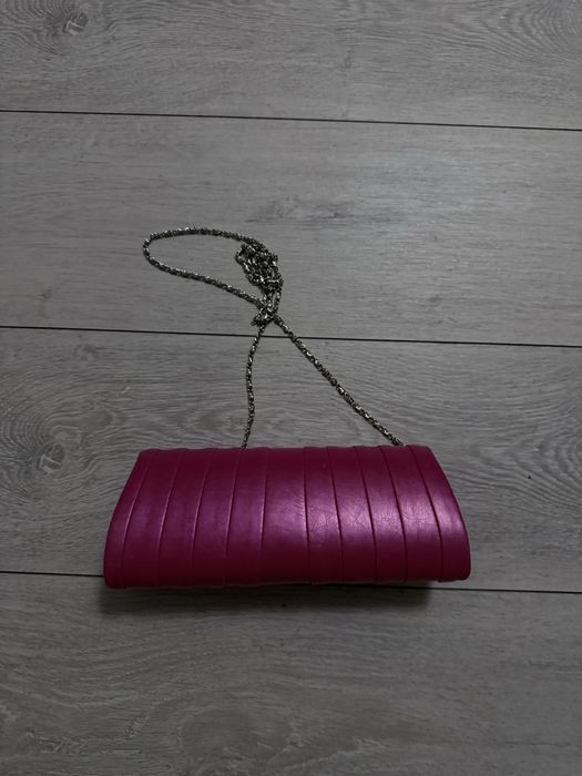 Mała różowa torebka