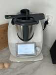 Thermomix TM6 z akcesoriami i deską