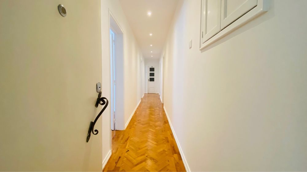 T2 Remodelado com Pátio | Muita Luz | Lapa – Entrada Imediata