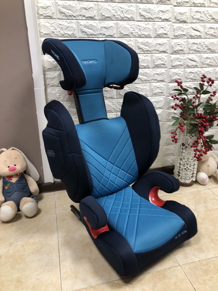 Автокрісло Recaro Monza Nova IS група 1/2/3 (9-36кг) бустер