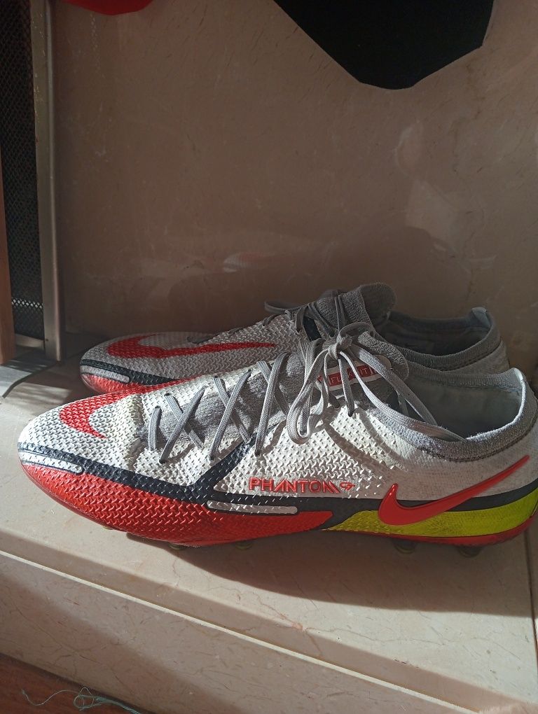 Chuteiras Nike  - relvado sintético