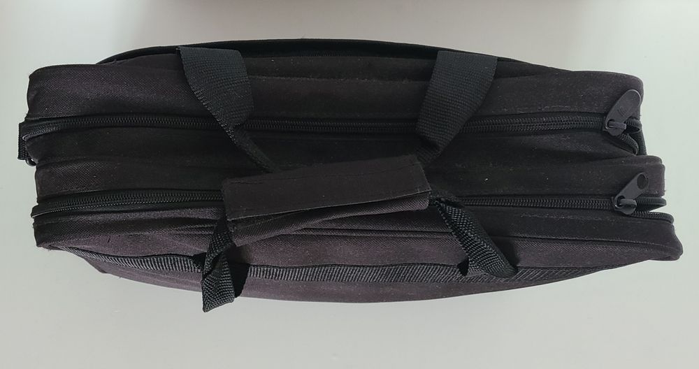 Dwukomorowa torba na laptopa