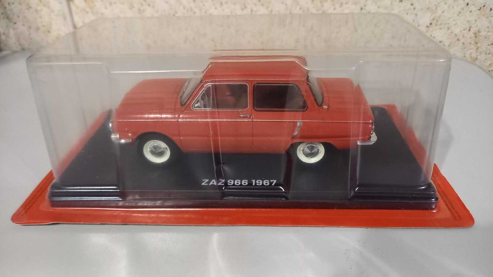 Модель в масштабе 1:24 - ГАЗ, ВАЗ, ЗАЗ, ИЖ, Москвич, УАЗ,  BMW