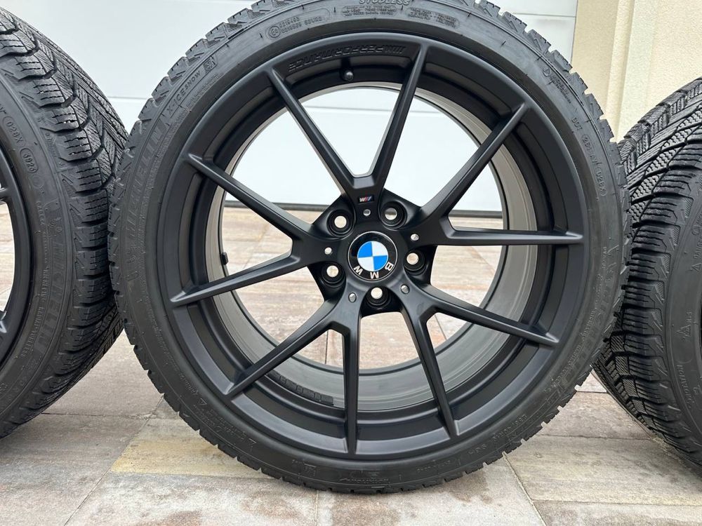 Резина шины Michelin X-Ice Snow 235/40 R19 зима новая