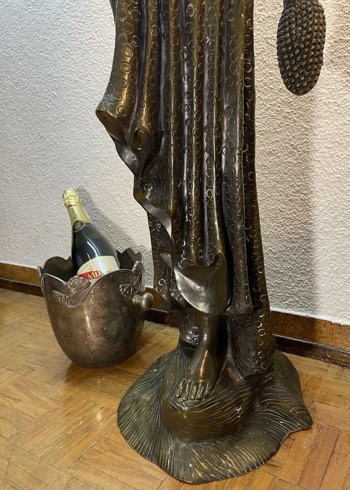 Replica em bronze de original de Demetre Haralamb Chiparus com 126 cm