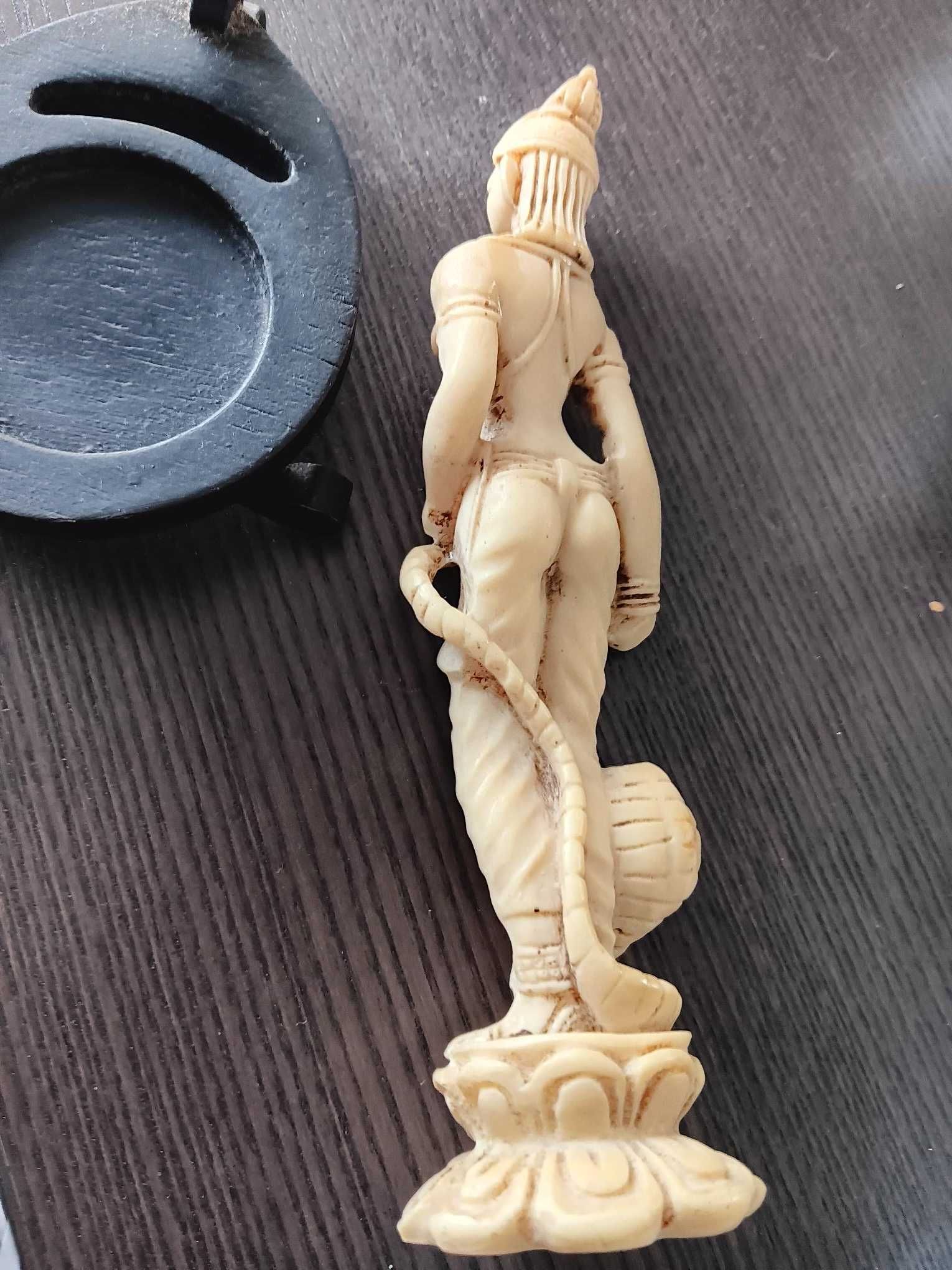 Estátua indiana, divindade hindu, deusa com serpente em resina anos 90