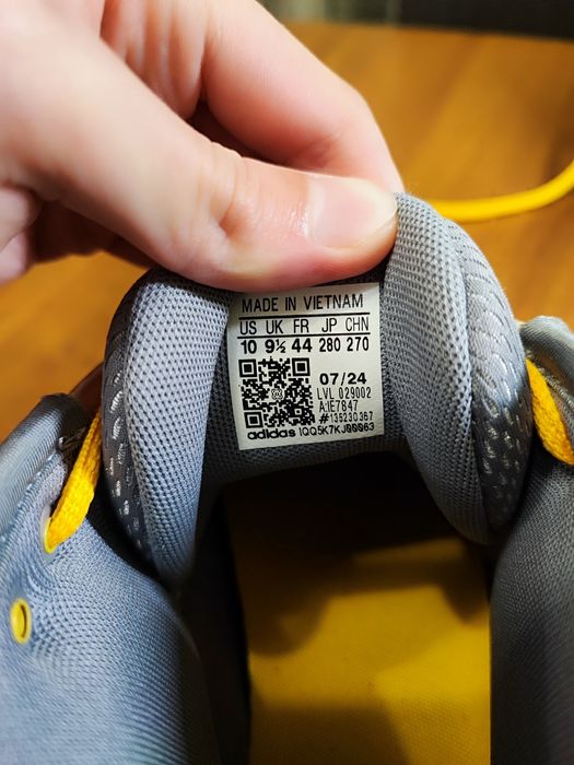 Баскетбольні кросівки Adidas bounce legends low. 44 розміру