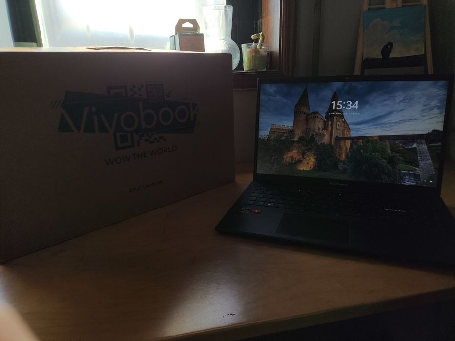 Portátil ASUS E1504F Como novo GARANTIA