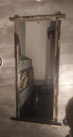 Stare lustro w drewnianej ramie z czasów PRL 106 x 50cm