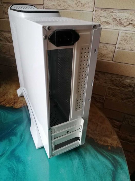 Корпус Gamemax 610w(кастом)