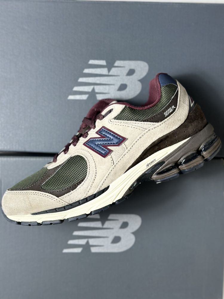 Кросівки New Balance 2002R