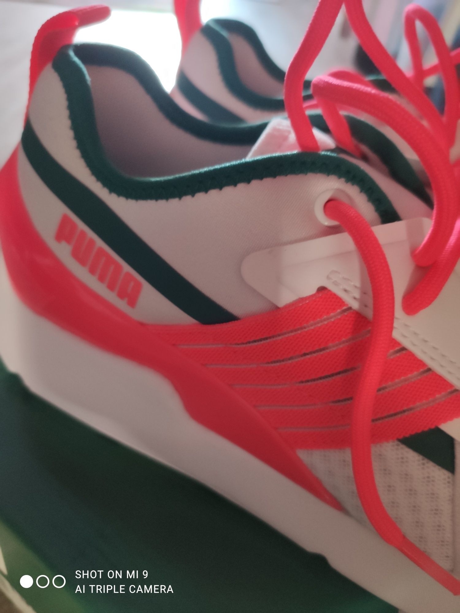 Продам оригінал кросівки puma