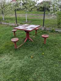 Stalowy stół ogrodowy