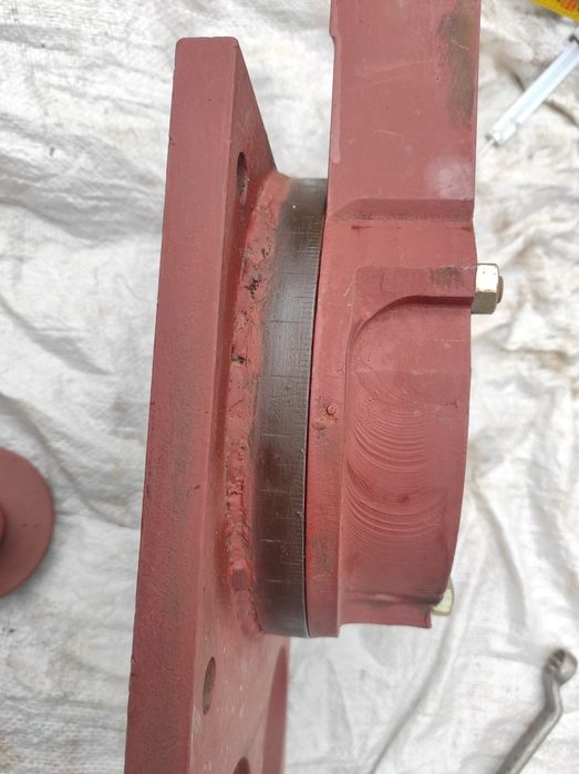 Вертикально-фрезерний привід (частина) без стола, двигуна і станини дл