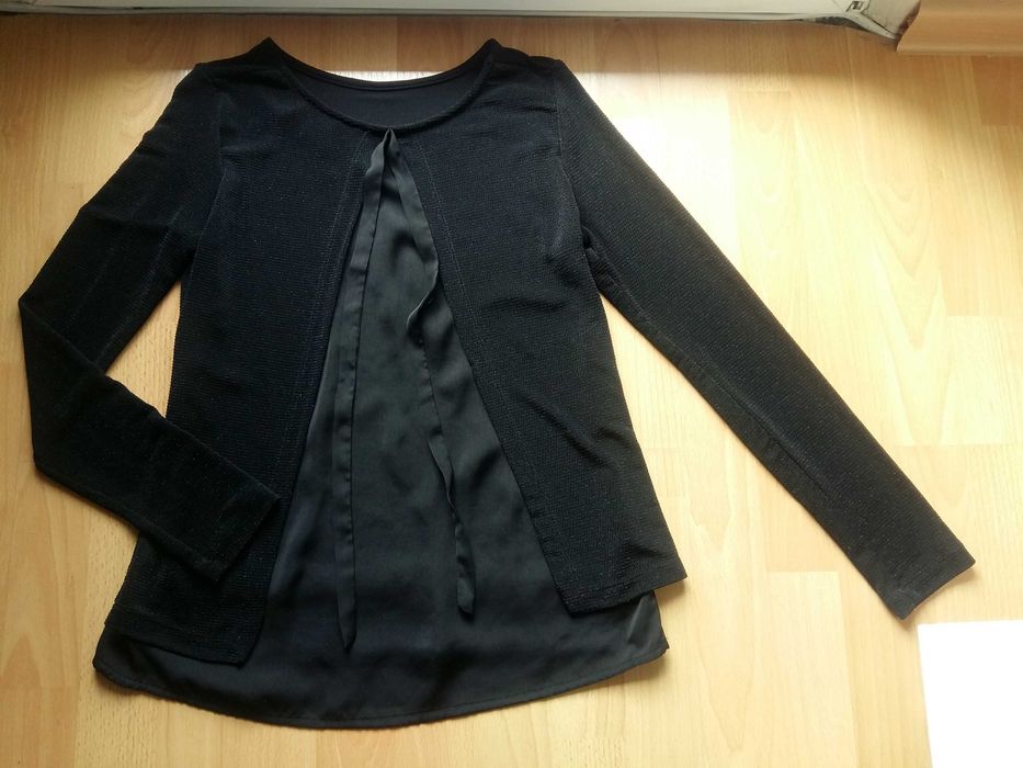 Elegancka czarna bluzka