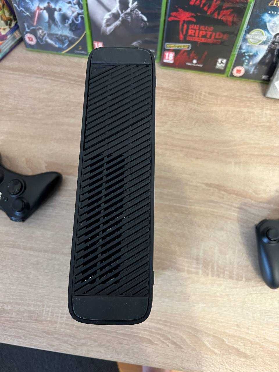 Xbox 360 E 500GB + 2 геймпади + 7 ігор | Готовий комплект