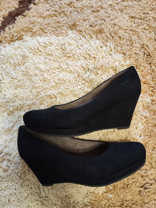 Продам недорого гарні туфлі